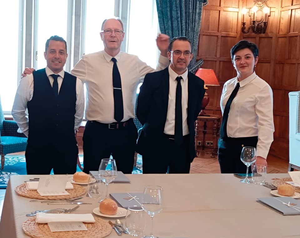 camareros para catering cantabria catering gines santander